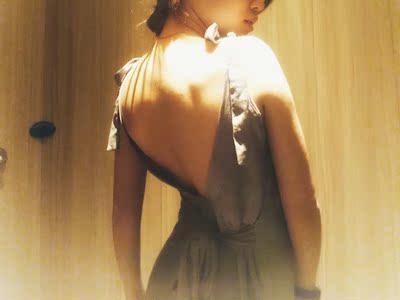 手感特别的好，面料很柔顺，大小刚好适合，有很性感也显身材，拍出来的照片都好好哦，物有所值，值得购买哦，在她们家买过很多次了，总体来说还算不错的，很满意店家的服务态度。