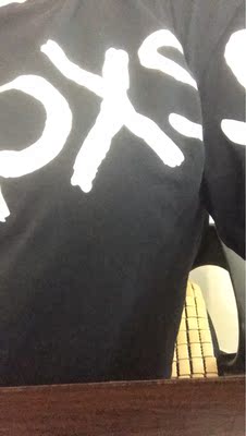 第一次穿，七排扣，类似于塑身衣，但是不勒，背厚的亲可以裹得人很挺拔，整个人精神了，已回购。