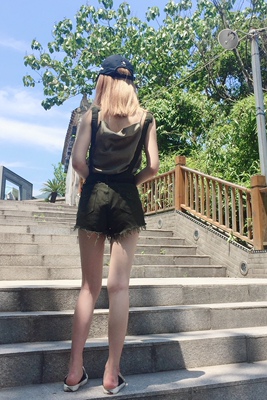 像朋友要的链接 一套搭配最好看!男朋友竟然也说好看 裤子稍微有点松了 165 49 现在已经四个朋友像我要过链接了??店主不给我点广告费吗T^T 像朋友要的链接 一套搭配最好看!男朋友竟然也说好看 裤子稍微有点松了 165 49 现在已经四个朋友像我要过链接了??店主不给我点广告费吗T^T