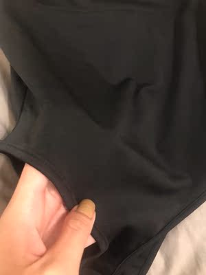 材質做工都沒問題，就是版型不好，腋下和領口都不服貼，但是賣家有售後補償不錯