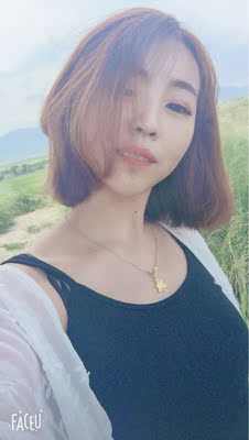 很好，反正我很喜欢，有点小性感，质量也不错，喜欢妹妹入手吧