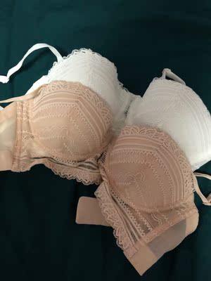 买了两件不同颜色的，很少女，但是我穿有点空杯。