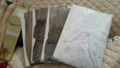 一起买了四双，质量不错挺好的