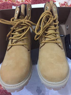 鞋子挺好看，穿着很舒服，客服态度也很好