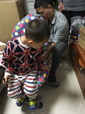 分析生活诚品儿童学习书桌怎么样,质量好不好?有实体店吗