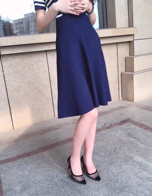 谢谢卖家很贴心的包装，打开也没有什么味道，实物感觉很好看，做工和细节都处理的非常好，码数也挺正的，做重要的是穿起来很舒服，时间长了也不会累脚，很心水。