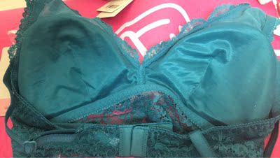 薄款,漂亮的蕾丝,有备用肩带一条 薄款,漂亮的蕾丝,有备用肩带一条