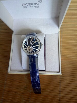 使用心得劳士顿手表怎么样,属于什么档次,哪生产的,值得买吗