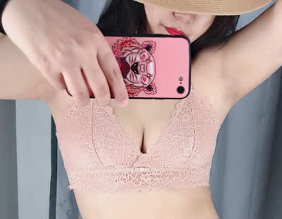 物流很快，活动买的，我非常喜欢这款内衣，很有质感的内衣超值呢，实物没有色差，比图片上的颜色更好看，穿着很柔软，合适贴身，码数也很正，穿着刚刚好。