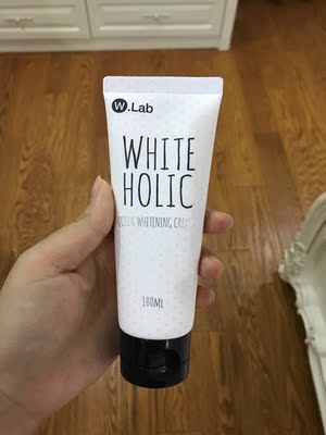 可能不适合我，穿了完全没胸型啊！！！所以再好看也没啥用了