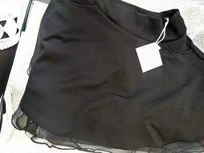 衣服很满意,穿着也好看,还有一个小礼物🎁,回来的也快。祝老板生意兴隆! 衣服很满意,穿着也好看,还有一个小礼物🎁,回来的也快。祝老板生意兴隆!