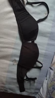 宝贝很漂亮,比较聚拢,但没有钢圈还挺舒服的,对小胸也很友好,质量也特别好,摸着比较软,但很有型,他们家内衣都挺好看的,质量也特别好,穿着舒服很重要,喜欢的小仙女快点下单吧,不要犹豫了 宝贝很漂亮,比较聚拢,但没有钢圈还挺舒服的,对小胸也很友好,质量也特别好,摸着比较软,但很有型,他们家内衣都挺好看的,质量也特别好,穿着舒服很重要,喜欢的小仙女快点下单吧,不要犹豫了