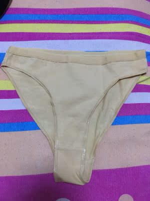 买鞋子时偶然发现考级专用短裤,明年再考级时不用把自己的往里卷边了,今年女儿同学还有直接不穿小内裤直接穿裤袜的,那样很不舒服的! 买鞋子时偶然发现考级专用短裤,明年再考级时不用把自己的往里卷边了,今年女儿同学还有直接不穿小内裤直接穿裤袜的,那样很不舒服的!