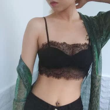 这次买的特别满意。价格划算。东西是新品喜欢的，适合我们这些小胸的朋友们，满符合期待的，面料够舒服，不会空杯，洗了还没有穿，不知道穿起来怎样的，穿着好看的蕾丝自己也开心哈哈