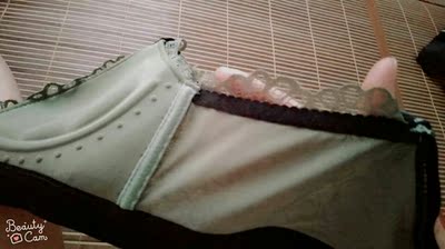 宝贝收到了质量真心好，穿上合身舒服价格不贵主要是自己喜欢这个颜色里外料子很好，带花边好看。