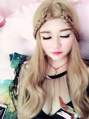 喷子滚啊，衣服很好看。就是刺绣的地方感觉有点扎肉，😂胖子一枚