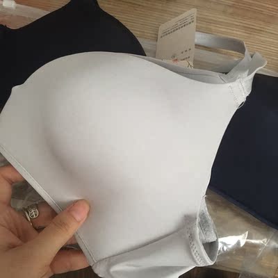 此用户没有填写评价。 此用户没有填写评价。