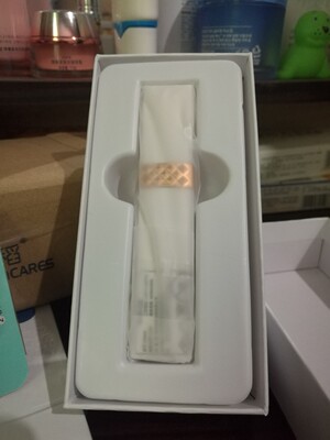 没想到这么小，请问电池那里上呢？原谅我的无知，不过确实没找到😣用过再来～～～