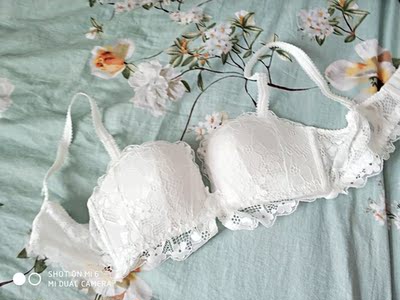 透气性很好的内衣啊！款式也非常好看，聚拢性表示不知道咋样，但是透气性真的比我在某润微99.9元买的内衣好太多了，而且价格还比某润的便宜，表示已关注店铺，以后都在此家买啦！