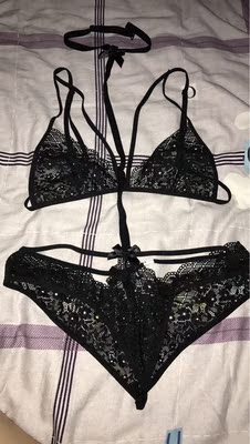 很性感！面料还不错！效果很好！个人觉得适合丰满点的妹子穿！因为是均码的！