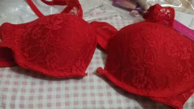 很不错啊,面料摸起来很舒服,虽然换了一次货,但是服务态度非常好!! 很不错啊,面料摸起来很舒服,虽然换了一次货,但是服务态度非常好!!