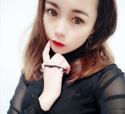 宝贝收到了！黑色修身款显瘦百搭有气质，做工精致没有多余线头，穿着舒服若隐若现的，性感哦！当内搭再合适不过了，洗了一下也不掉色哦！