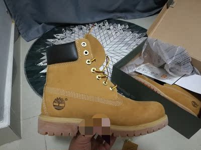 物流满分,真特么快。还有就是鞋子有点色差。。。小麦色感觉像烤过的小麦??? 物流满分,真特么快。还有就是鞋子有点色差。。。小麦色感觉像烤过的小麦???