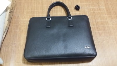 解说ELLE HOMME男包怎么样,质量假不假呢，亲身使用三个月感受揭秘