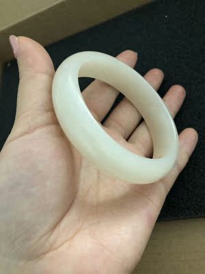 大家谈谈碧玉尊的玉怎么样,他家的玉假不假,实体店在哪里