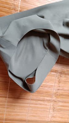 还阔以吧,就是肩带那里,前面一节加厚了,后面一节就很薄,就这个不是很满意 还阔以吧,就是肩带那里,前面一节加厚了,后面一节就很薄,就这个不是很满意