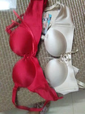 第二件已收到!作为小胸MM表示已经超级爱上这款内衣啦!试了一下也刚刚合适,聚拢效果超好,哈哈!真的是小胸的福利,小胸美眉放心购买。值得推荐! 第二件已收到!作为小胸MM表示已经超级爱上这款内衣啦!试了一下也刚刚合适,聚拢效果超好,哈哈!真的是小胸的福利,小胸美眉放心购买。值得推荐!