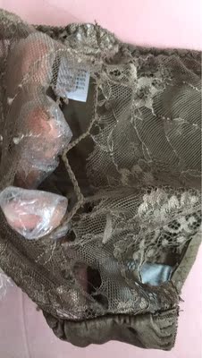 真的差劲👎到极点了，穿第一次就破成这样了&hellip;&hellip;真的购物最差劲的一次了&hellip;&hellip;