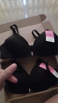 性价比非常高的一款内衣，前扣很特别省去了尴尬的一面，五分好评