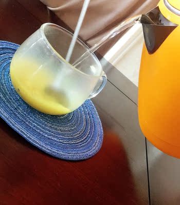 种草后过来买的，目前吃第二瓶了，感觉效果还是有的，胃不酸了，口感也不错，本身带点点甜味，如果用开水泡感觉还是有点淡，和果汁搅拌更香甜一些。喝这个养胃一点也不枯燥，挺方便的