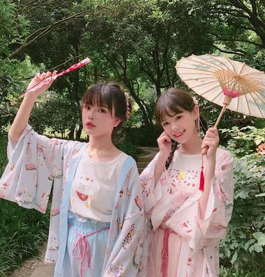 买来跟闺蜜一起拍写真的，一人买了一套，哈哈哈，真是美呆啦ヾ|≧_≦|〃，很日系很好看有没有？~(@^_^@)~，其实实物颜色会更好看哦~~值得买！