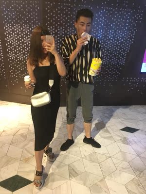 昨天下单、一大早就到了，很惊喜的颈链，完美