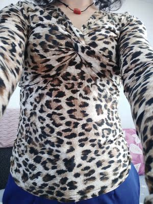 衣服收到了，穿着舒服，好看，满意