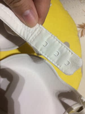 你很好看质量不错，上身柔软舒适，透气。夏天最适合白色了，我现在对白色和粉色有种天然的冲动。