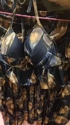 收到了 颜色还可以 没有褪色 感觉外搭的衣服 平常都可以穿搭 收到了 颜色还可以 没有褪色 感觉外搭的衣服 平常都可以穿搭