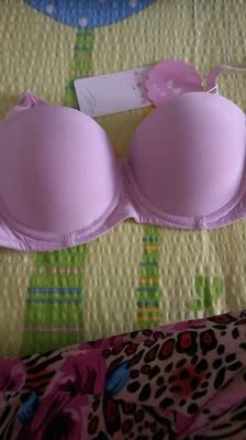 很满意，很实惠，面料很舒服，很漂亮追加5个星