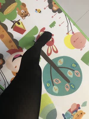 宝贝终于收到了,打开包装一看还是挺惊喜的,里面的绒特别的细腻,迫不及待的试了一下,真心不错,之前我也买过这样的,都不怎么样,但是这一次是真的选对了,黑色是我的专宠色,这下就剩两条大长腿了…… 宝贝终于收到了,打开包装一看还是挺惊喜的,里面的绒特别的细腻,迫不及待的试了一下,真心不错,之前我也买过这样的,都不怎么样,但是这一次是真的选对了,黑色是我的专宠色,这下就剩两条大长腿了……