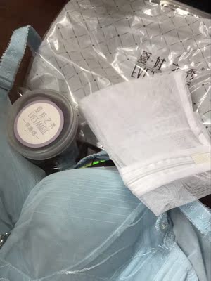 宝贝质量很好，赠品也实用，正在继续回购，嗯，商家服务特别到位。