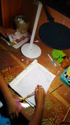 大家谈谈孩视宝LED护眼台灯怎么样,哪款好用?真的能保护视力吗?