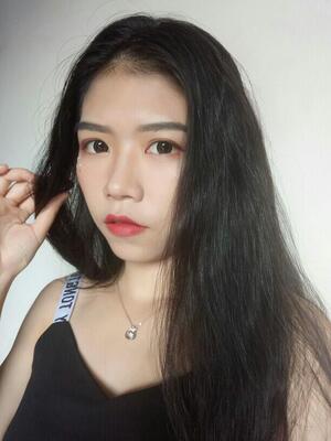 心心念念的项链啦~发货速度快，项链又好看。