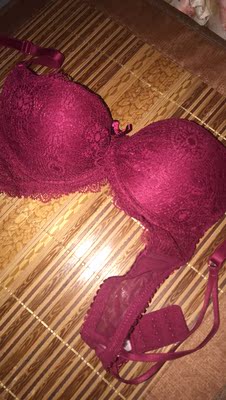 宝贝收到迫不及待试了下，型非常好👍满意的一次购物，料子也好，没洗不知道掉不掉色，大小也合适，挺性感的，小胸聚拢值得购买