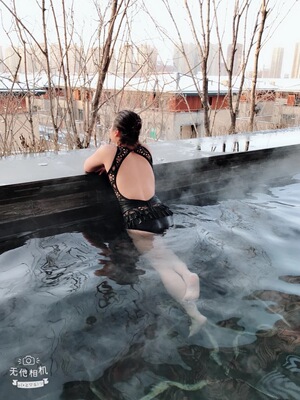 包装用心物流快，收到了，材料手摸着很光滑弹力大，穿上效果好，很舒服