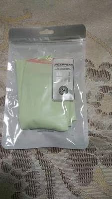 质量特别好 简直是最满意的一次购物了 而且特别有弹性 独立包装 干净卫生 本人有点微胖 但穿上特别舒适 一点也没有紧勒感无痕穿起来很舒服，还是中腰，很满意的一次购物，布料柔软很舒服，个人很喜欢，下次有需要还会来购买，价格也很实惠，总体来说还是性价比很高的，满意满意满意满意满意满意满意满意