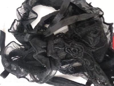 料子挺好，几块钱的东西这料子已经很不错了，客服也挺好的，虽然我要的紫色给我发成黑色了，不过客服人挺好说给我退掉，我觉得算了本来就几块钱这么发过来还不够邮费呢，态度这么好，就蹦退了，再说质量挺好，宝贝也没瑕疵，独立包装，保密发货的哦！等穿过再来追加！