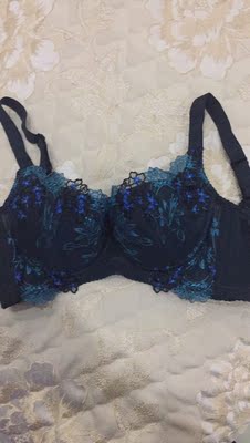 收到宝贝，不错，我以为颜色很木蜡，每想到还可以接受，多谢商家耐心解释，谢谢