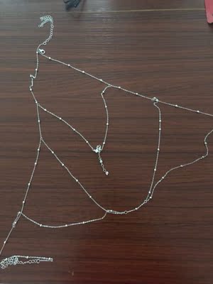 戴了一下，宝贝质量很棒、银色的特别漂亮。喜欢